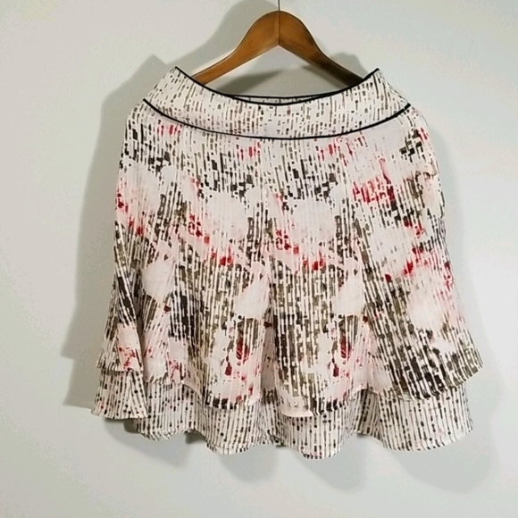 White House Black Market Women's Skirt Size 2 Mini Layered Flaired - Picture 2 of 7